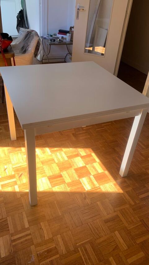 Table de salle  manger 40 Courbevoie (92)