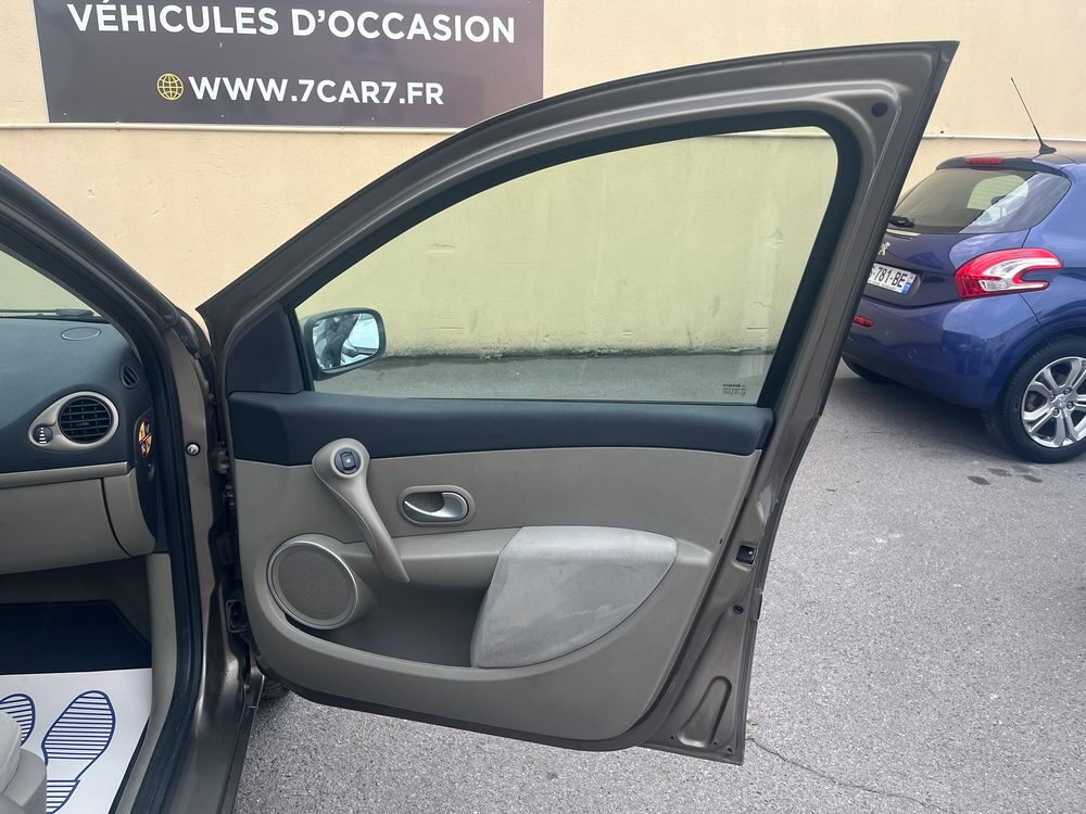 Clio III Clio 1.5 dCi 85 eco2 Privil&egrave;ge 2008 occasion 77170 Brie-Comte-Robert