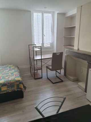  Appartement à louer 1 pièce 24 m²