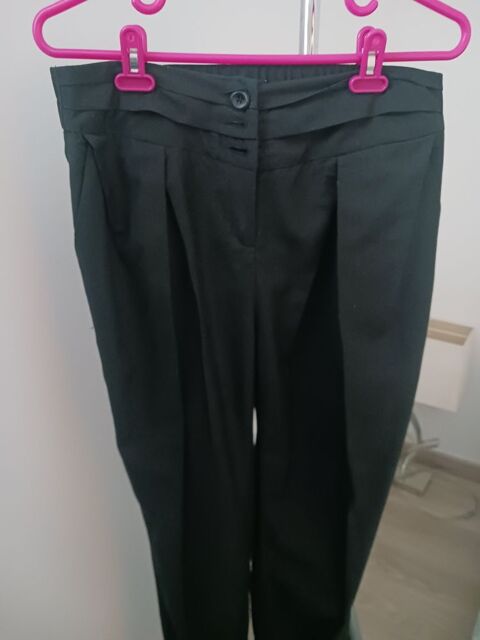 ENSEMBLE NOIR PANTALON +VESTE 8 Le Taillan-M�doc (33)