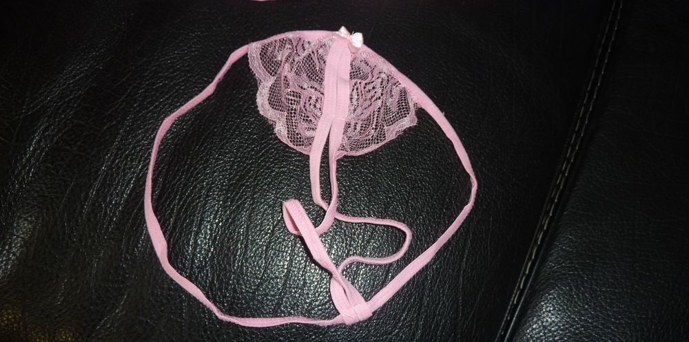 ensemble lingerie dentelle rose taille unique &eacute;tat NEUF Vêtements