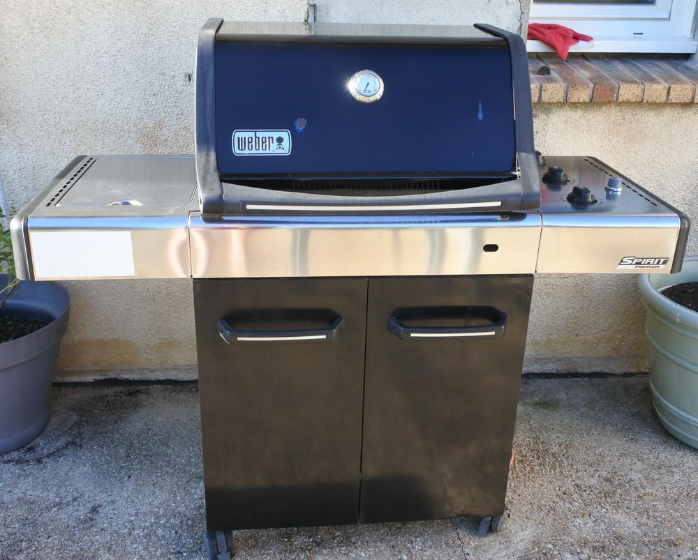 BARBECUE WEBER GAZ " SPIRIT PREMIUM" Jardin
