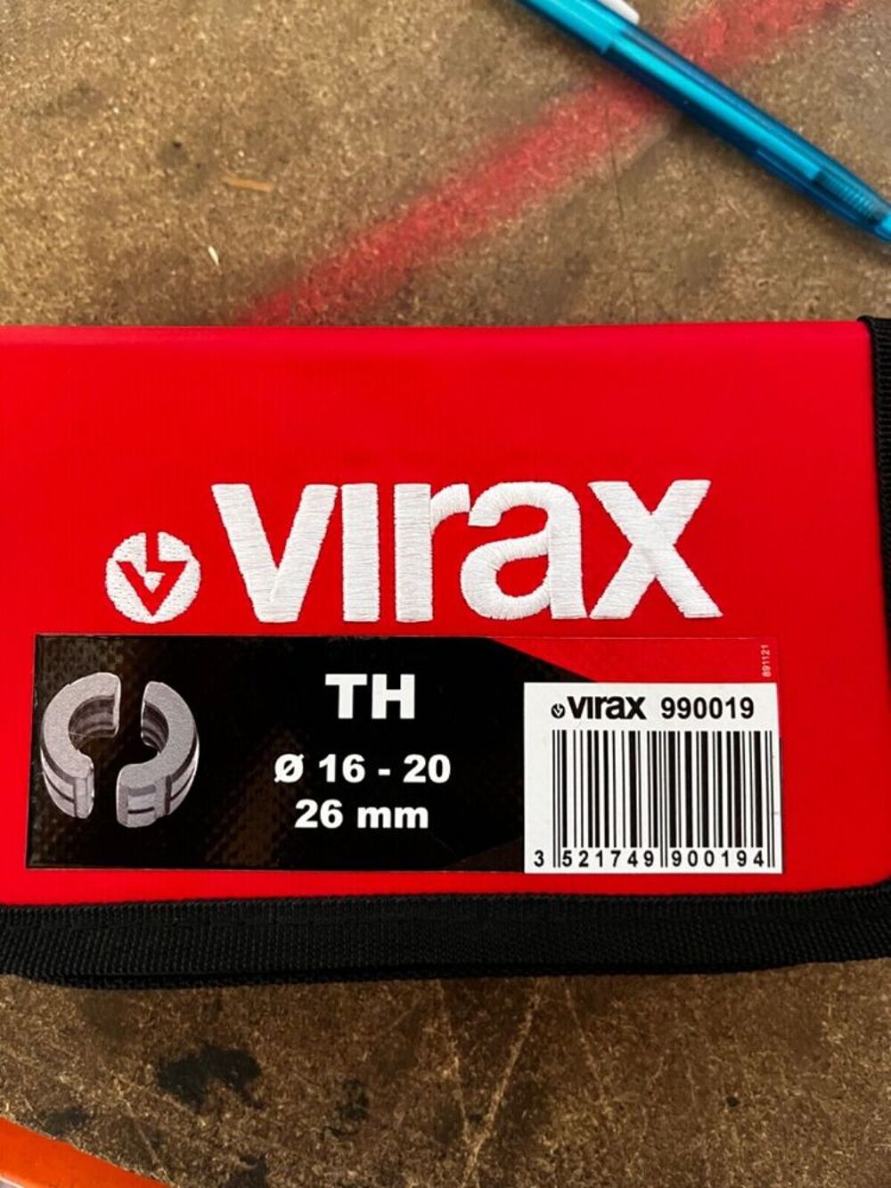 sertisseuse virax L2X + pince mere + 2 batteries + chargeur Bricolage