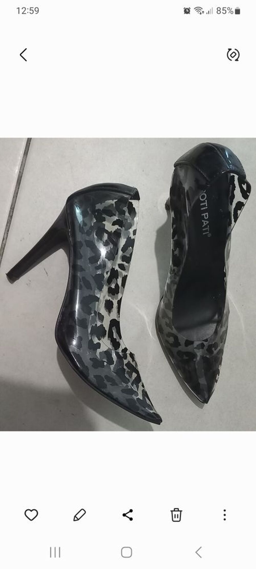 Chaussure &agrave; talon transparente noire pointure 39 Chaussures