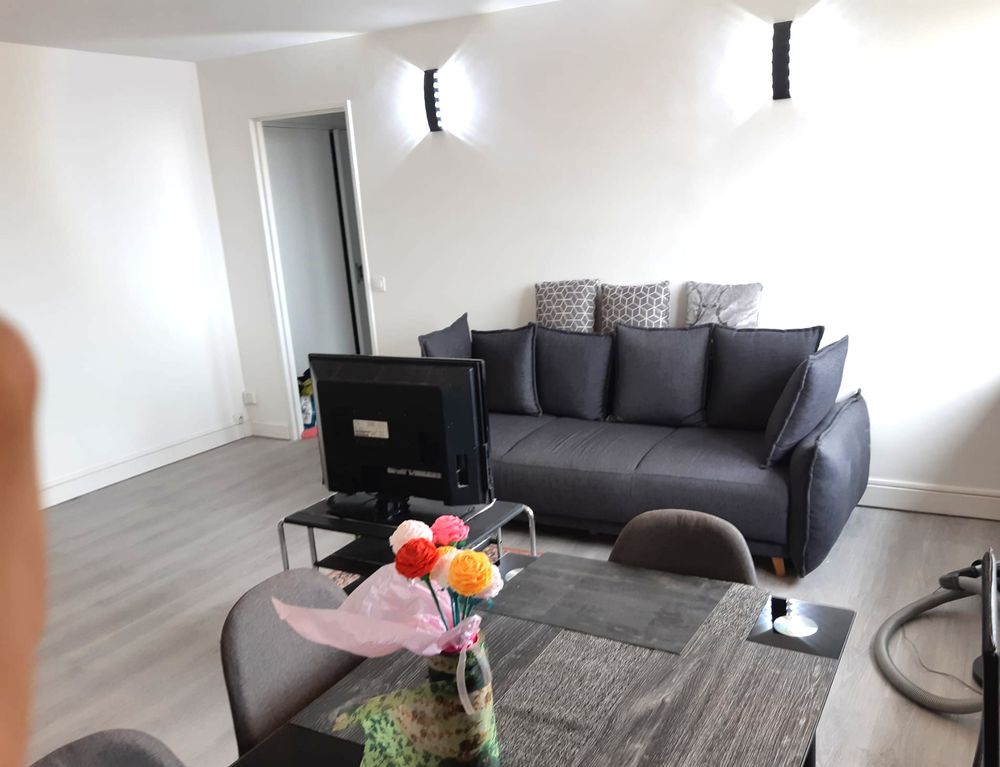 Location Appartement Deux pièces meublé de 57 m2 en centre-ville d'Antony Antony