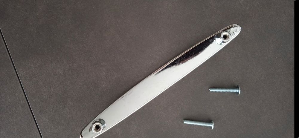POIGNEES DE MEUBLE Bricolage