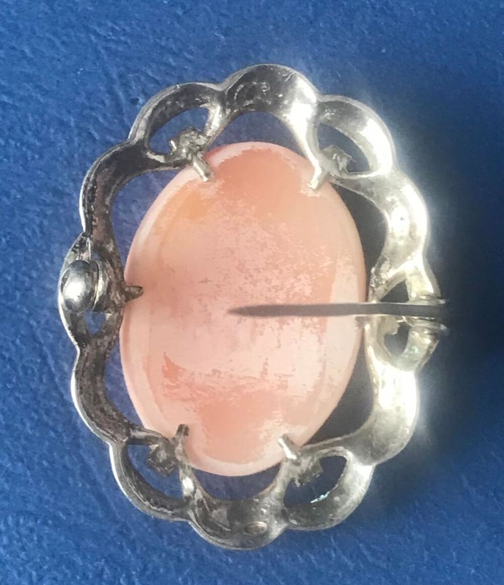 Broche ancienne CAMEE argent poin&ccedil;on et marcassites Bijoux et montres