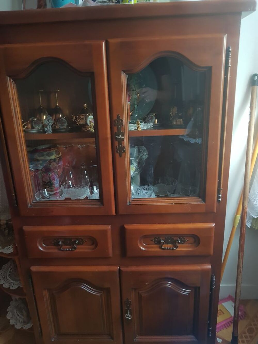 Meuble tr&egrave;s jolie Meubles