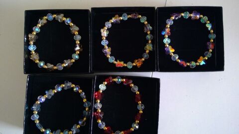 5 BRACELETS PERLES PAPILLONS 5 Soyaux (16)