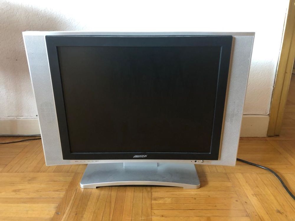 T&Eacute;L&Eacute;VISION LCD 50 cm 40 euros
Photos/Video/TV