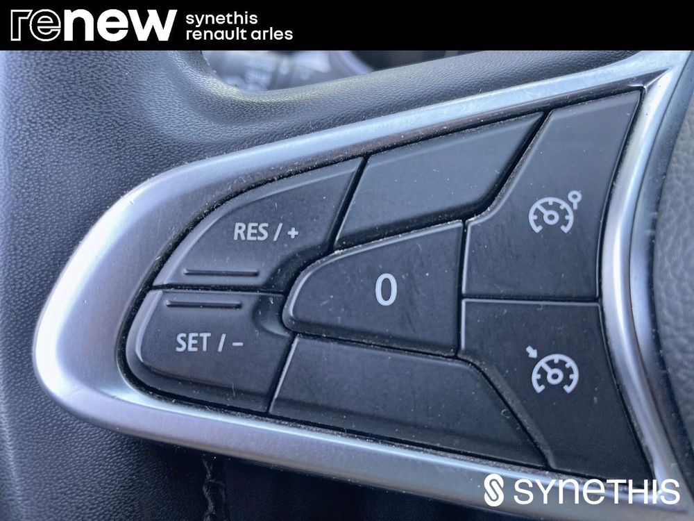 Clio V Clio E-Tech full hybrid 145 Evolution 2023 occasion 13200 Arles