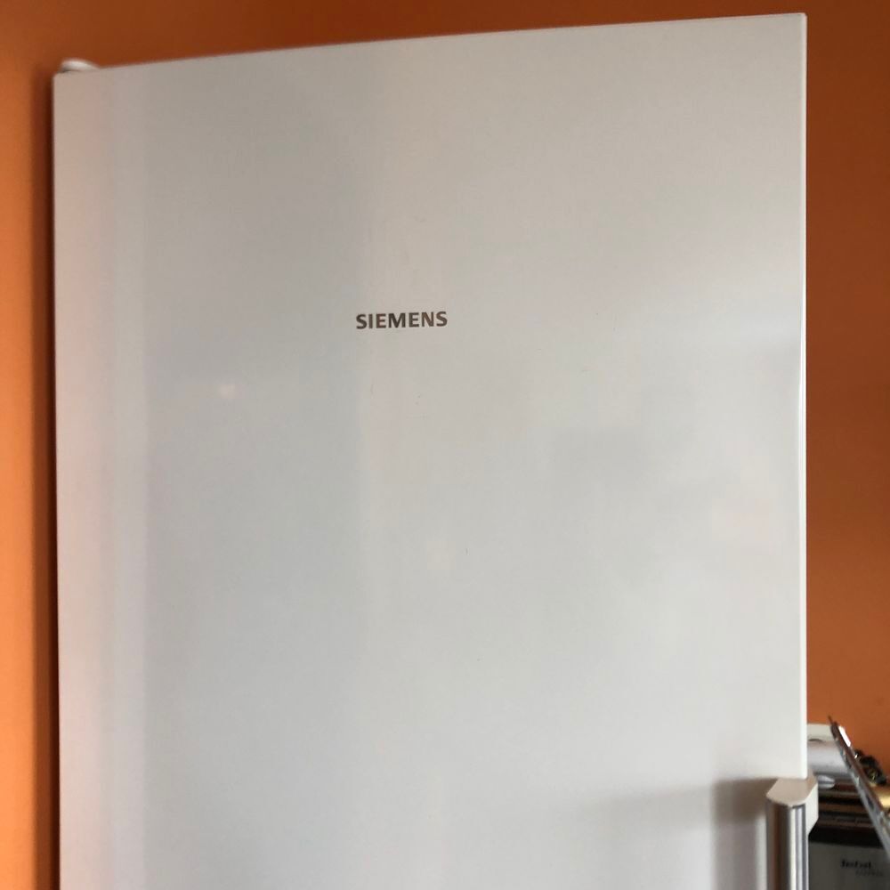 R&eacute;frig&eacute;rateur blanc Electroménager