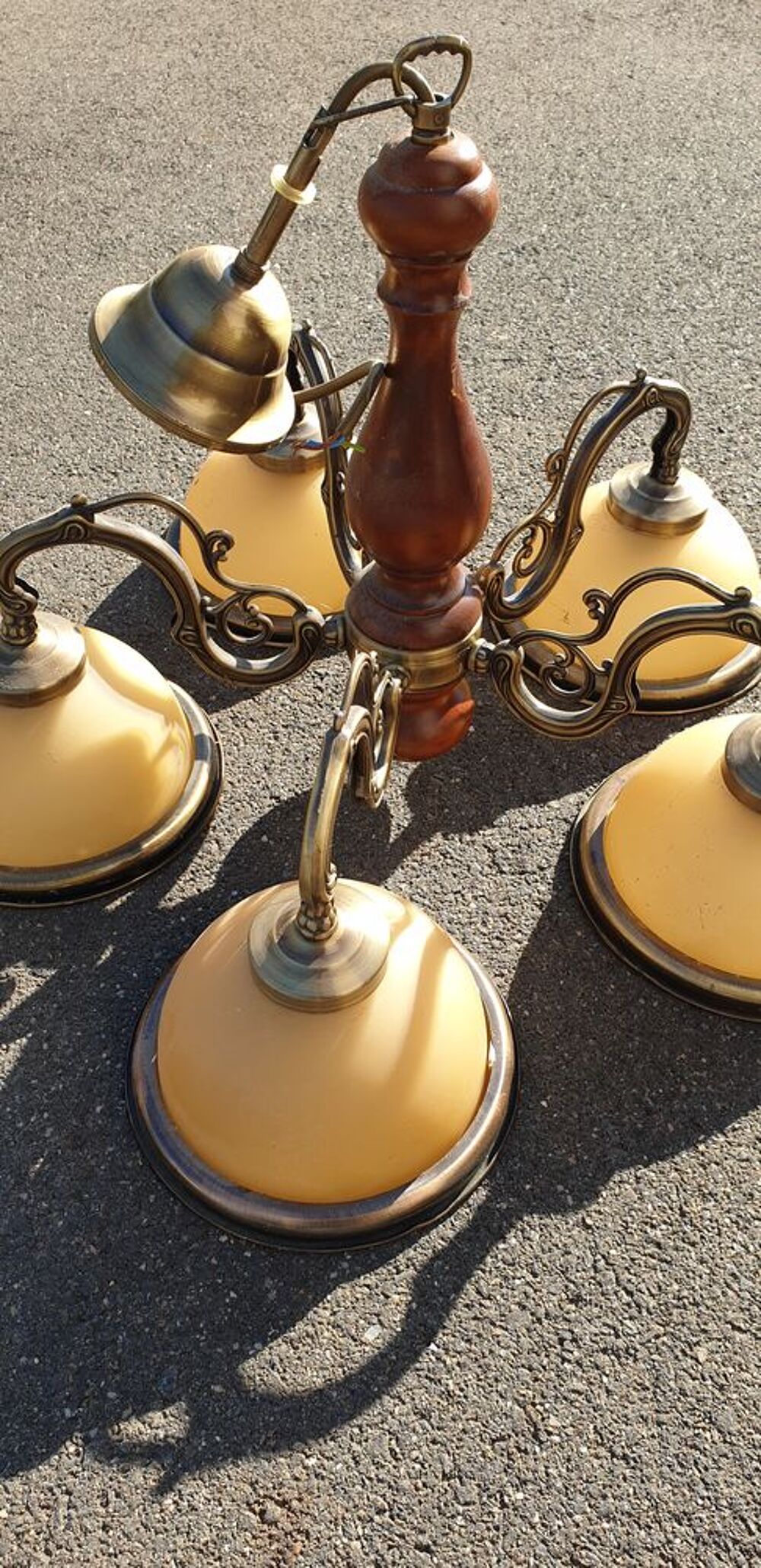 2 lustres avec une applique Décoration