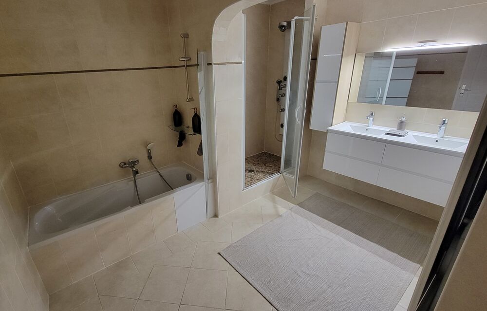 Vente Appartement Grand 2 pieces modulable Èze village ? Èze
