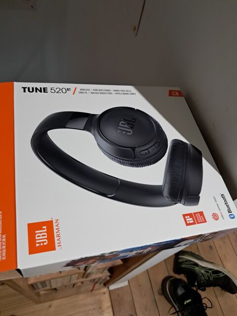 Casque JBL neuf 20 Tours (37)