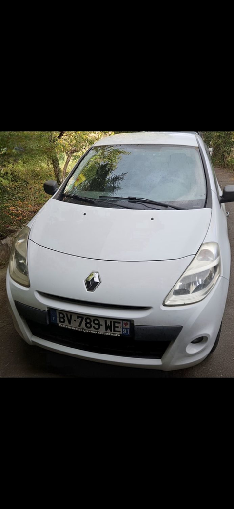 Renault Clio III CLIO III SOCIETE DCI 75 ECO2 AIR EURO 5 2011 occasion Breuillet 91650