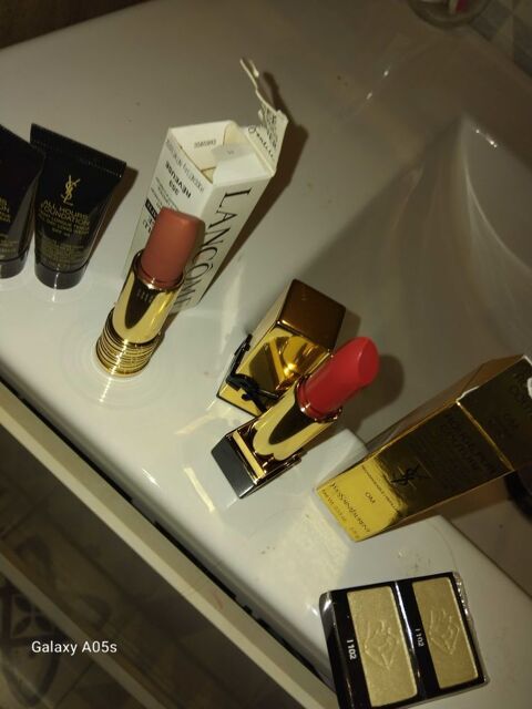 lot maquillage Châteauroux (36)