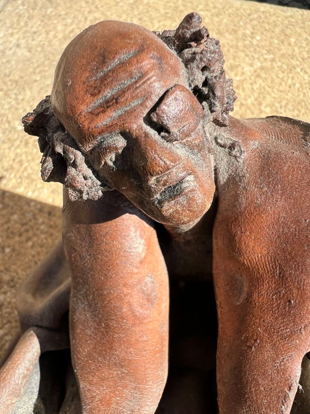 STATUETTE EN CERAMIQUE Décoration
