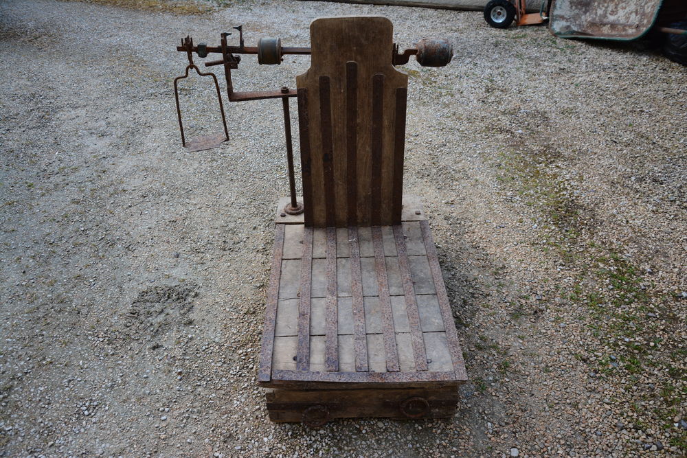 Ancienne balance &agrave; bascule de ferme 