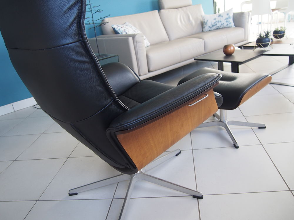 Fauteuil cuir + repose pieds Meubles