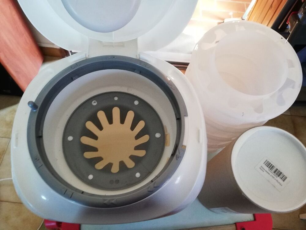 Poubelle &agrave; couches Tommee Tippee avec recharges Puériculture