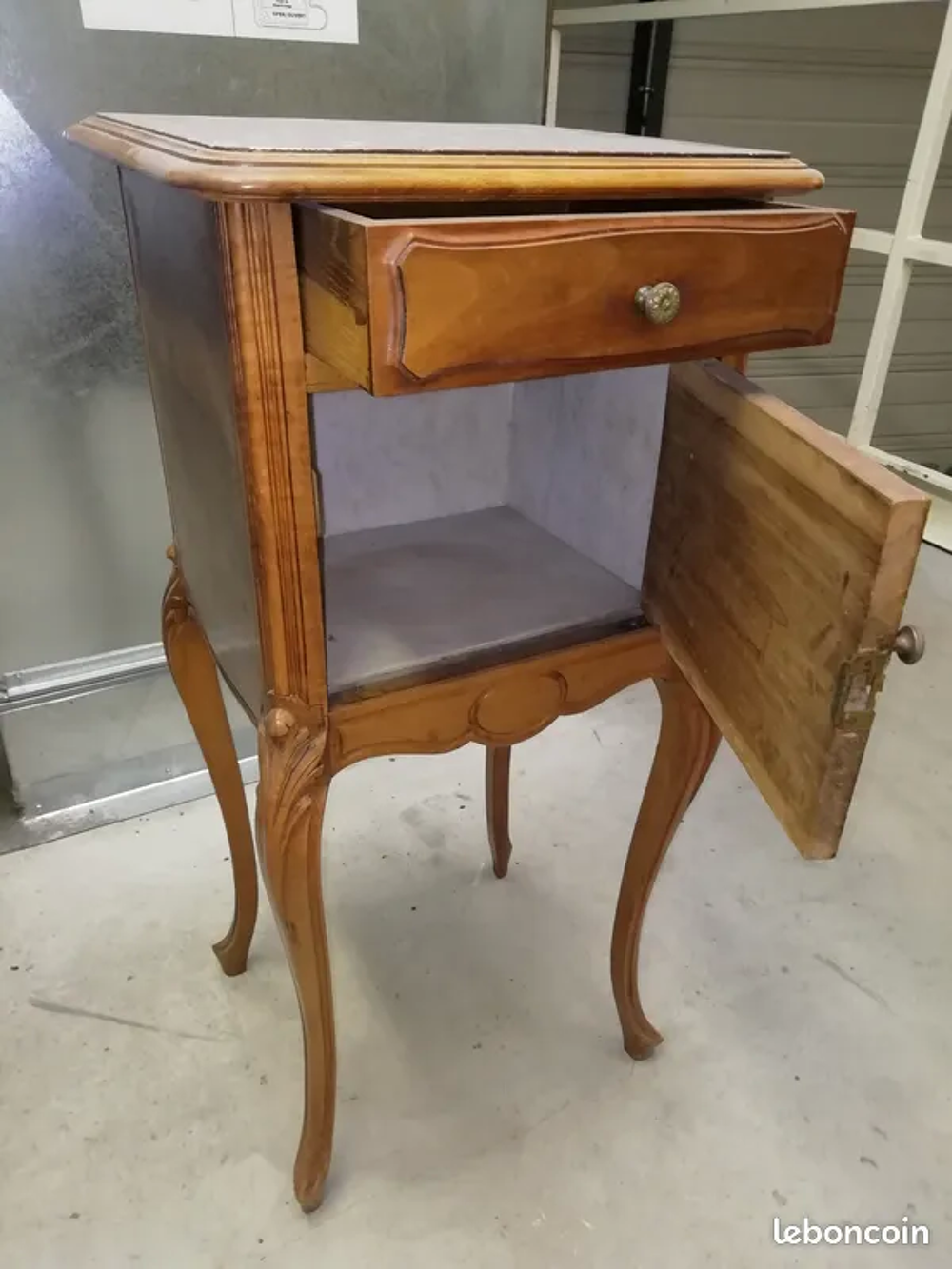 Table de chevet style louis XV Meubles