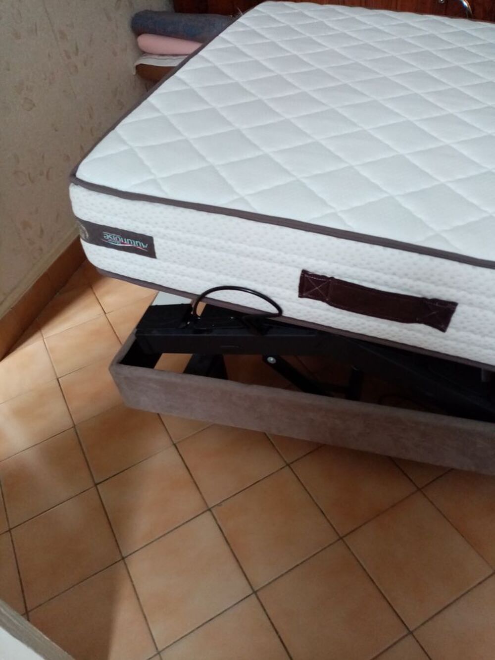 MATELAS+SOMMIER ELECTRIQUE Meubles