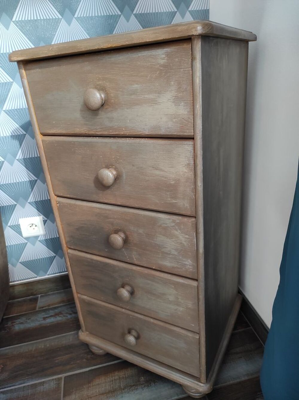 Meuble 5 tiroirs style " chiffonnier". Meubles