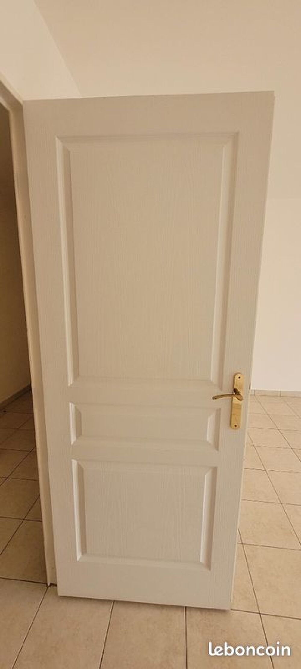 Porte blanche Meubles
