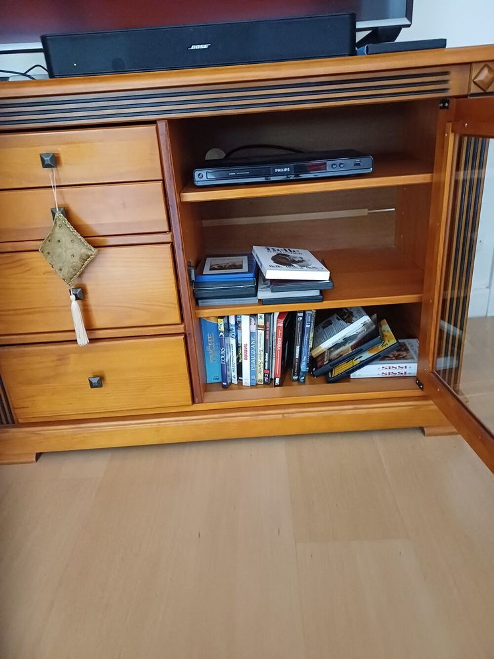 Meuble de rangements pour film ou CD ET SUPPORT POUR LA TELE Meubles