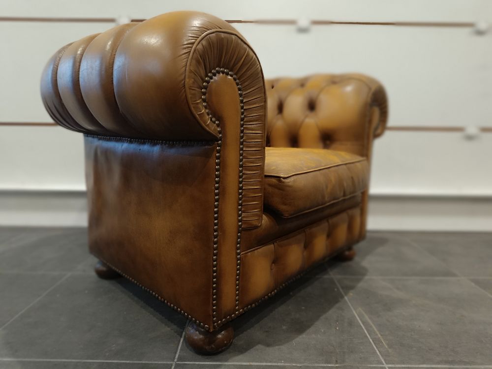 V&eacute;ritable fauteuil chesterfield 1 place en cuir Meubles