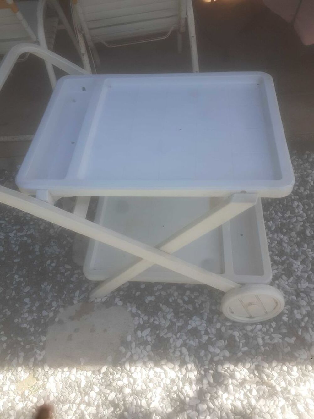 meuble bar sur roulettes Meubles
