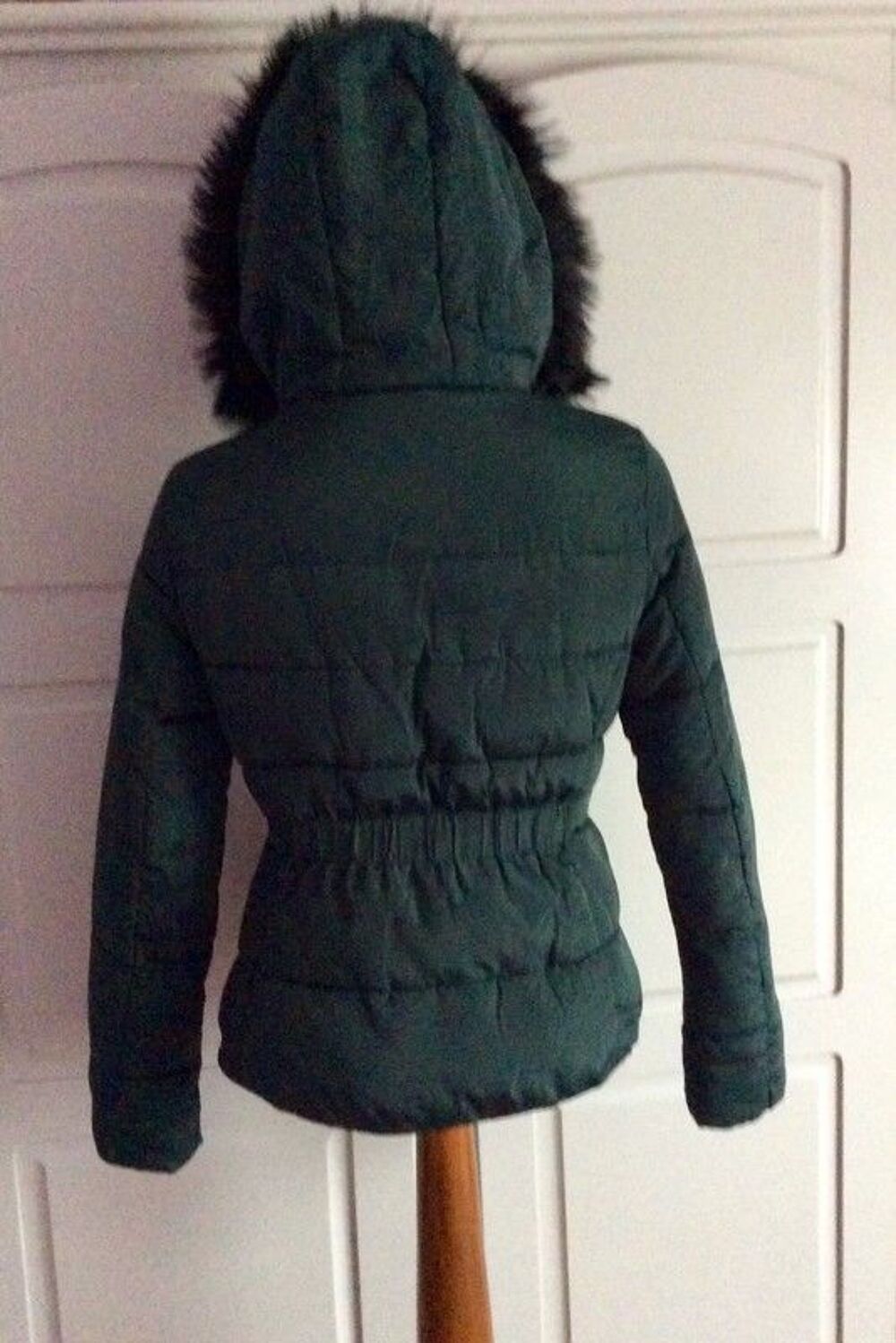 Veste doudoune pour femme,fille T36-38
Tr&egrave;s bon &eacute;tat
Vêtements