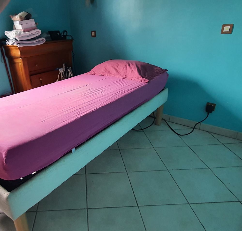 1 Sommier T.P.R Electrique avec matelas Meubles