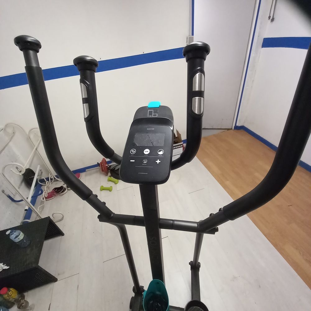 V&eacute;lo elliptique d'occasion.
Sports