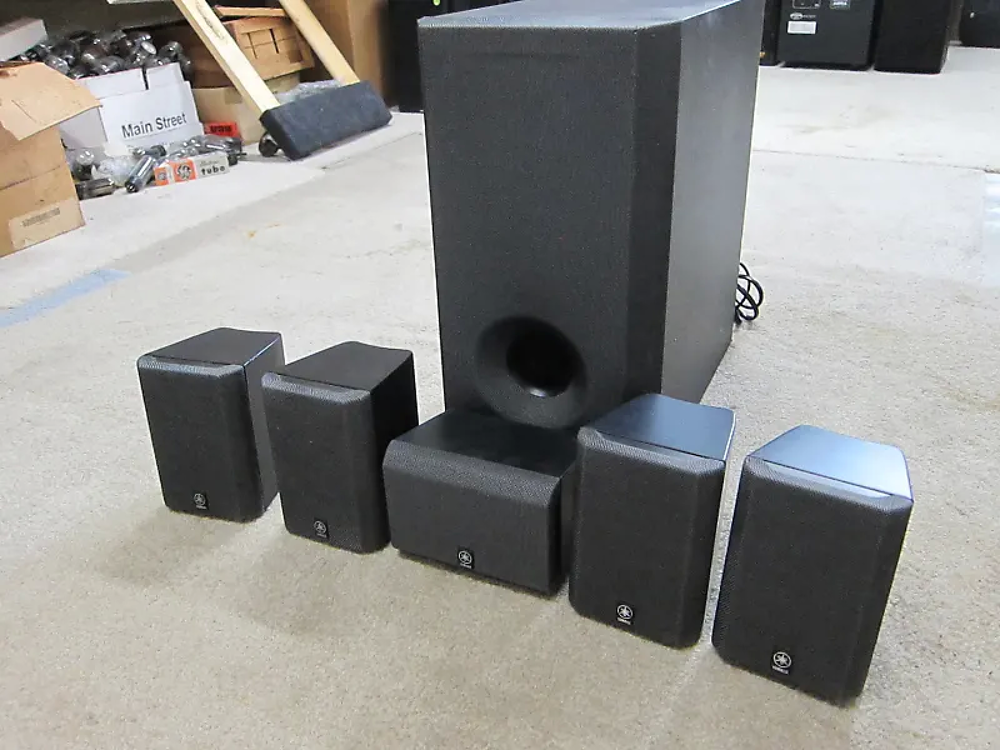 Yamaha Home cinema 5.1 Speaker System SW-P201 
Audio et hifi
