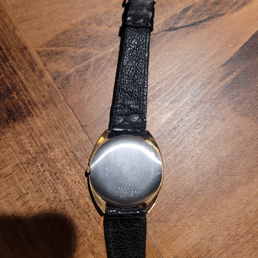 MONTRES HOMME UNIVERSAL / LIP Bijoux et montres