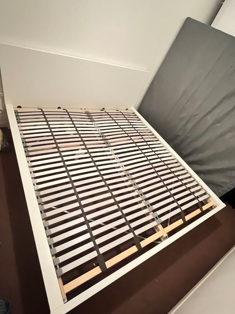 Lit 180 x 200 IKEA MALM 2 places + sommier + matelas - tr&egrave;s bon &eacute;tat Meubles