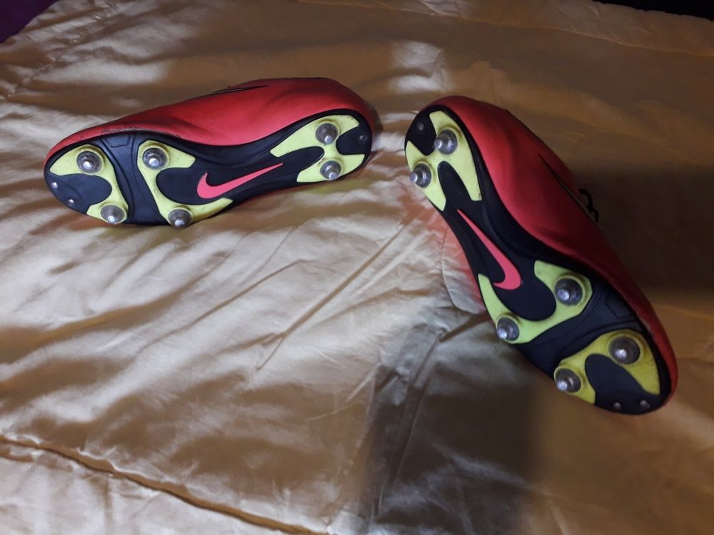 chaussures de foot addidas Sports