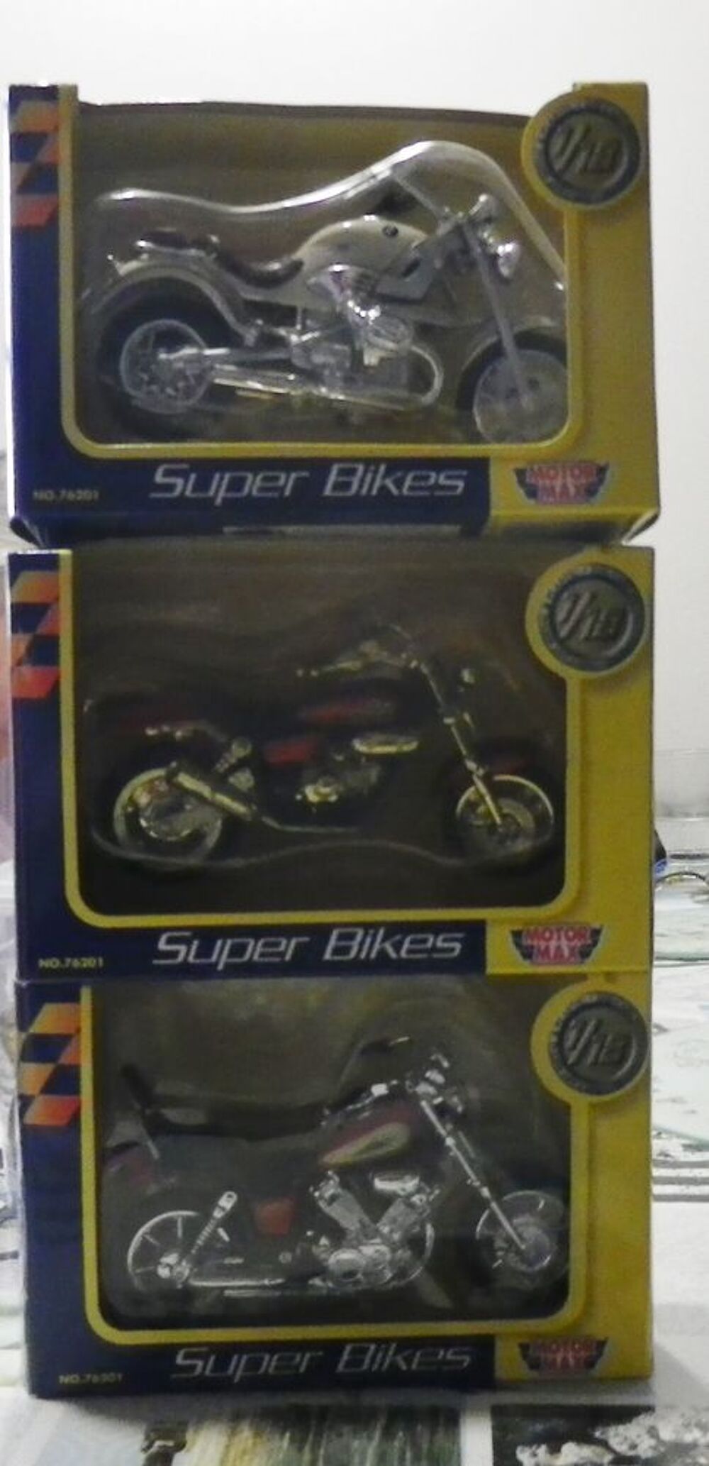 LOT DE 5 MOTOS MINIATURES DANS LEURS BOITES (ou &agrave; l'unit&eacute;) 