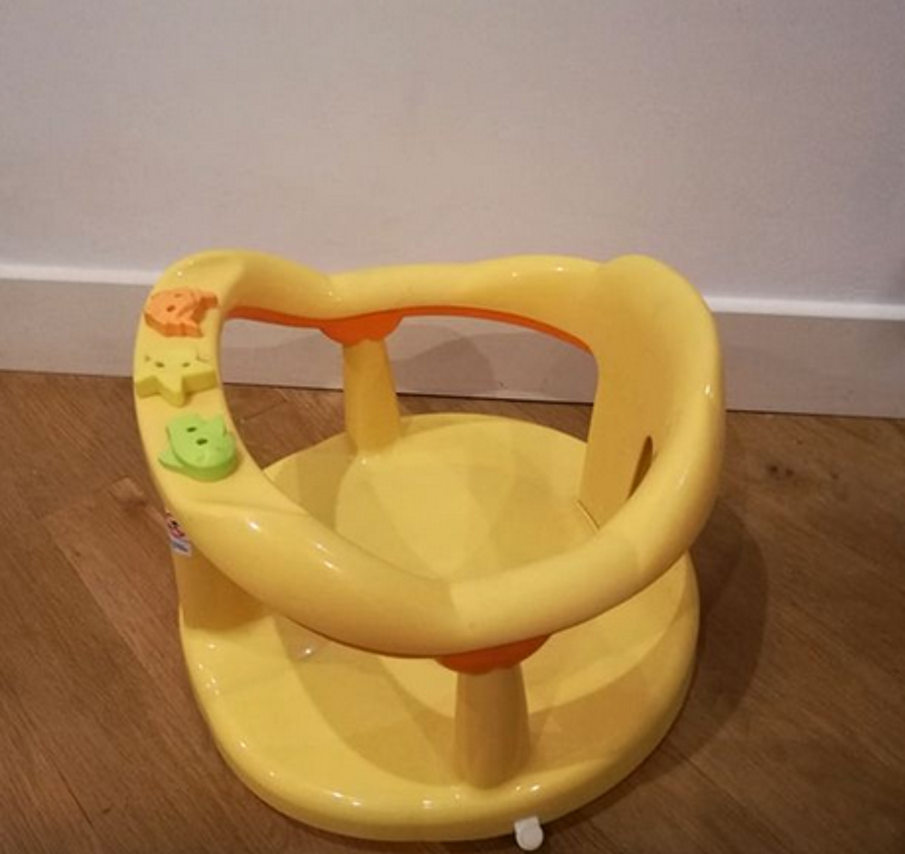 Si&egrave;ge de bain b&eacute;b&eacute; avec ventouses. Mobilier enfants