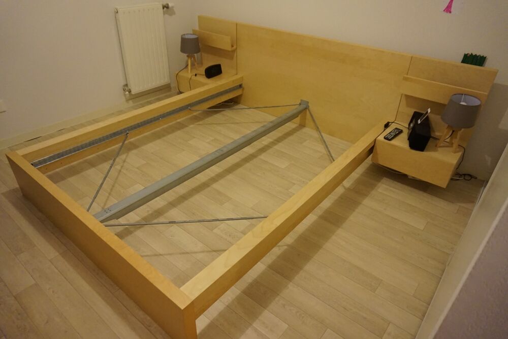 cadre de lit double malm et ses 2 chevets Meubles