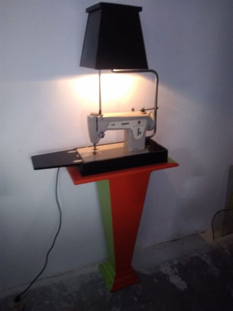 Lampe machine � coudre vintage Singer 80 Nice (06)