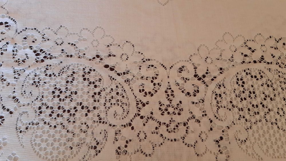 nappe ronde dentelle Vêtements
