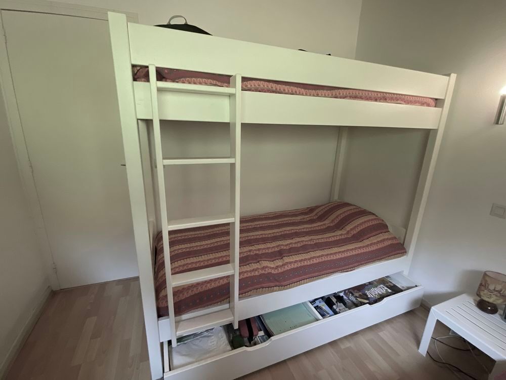 LIts supperpos&eacute;s blanc laqu&eacute; Meubles