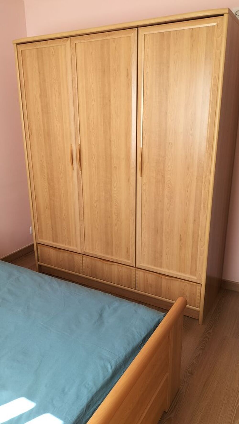 Chambre &agrave; coucher compl&egrave;te de la marque GAUTIER
Meubles