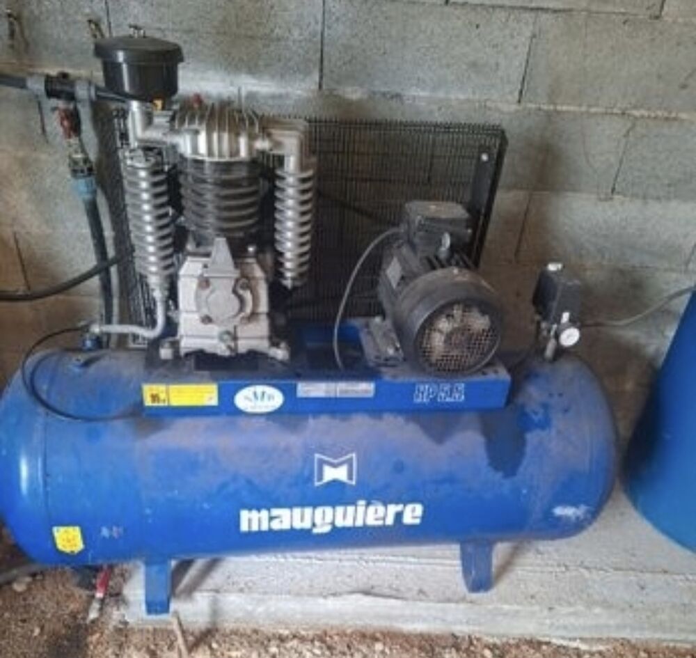   Compresseur Maugiere 270 litres  5,5 ch   tri  2012  