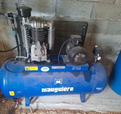 Compresseur Maugiere 270 litres  5,5 ch   tri  2012 1300 17260 Montpellier-de-médillan