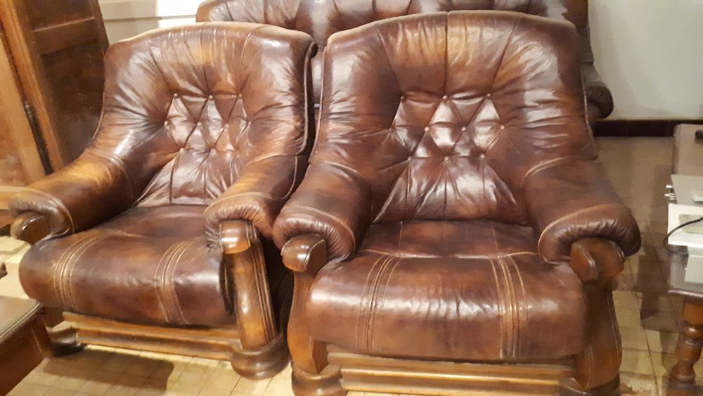 2 fauteuils cuir Meubles