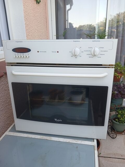 Four encastrable Whirlpool blanc Sainte-Marie (66)